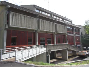 SALLE FETES VUE D'EXTERIEUR
